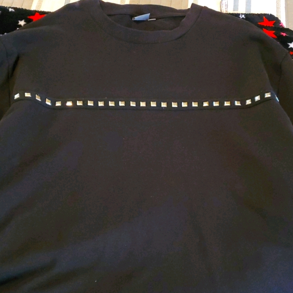 Asos  sweat shirt size 6X runs small
